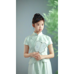 小寶貝 #ai圖生圖 #用我們的模型為你提供服務 #至少3款式 30組圖服務 #後製服務