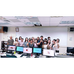 成果影片 - 網拍班2期 3期同學 這個季節裡我們的故事及照片 影片